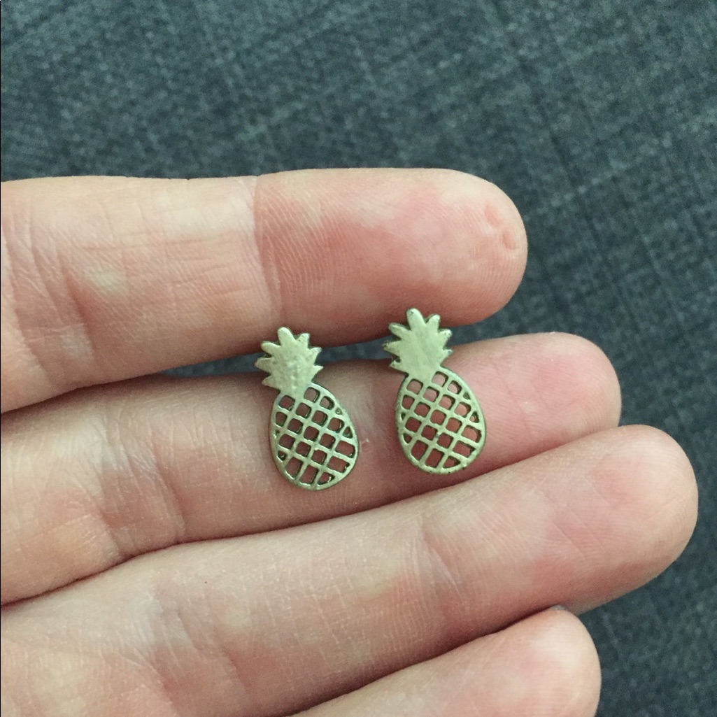 Pineapple Studs